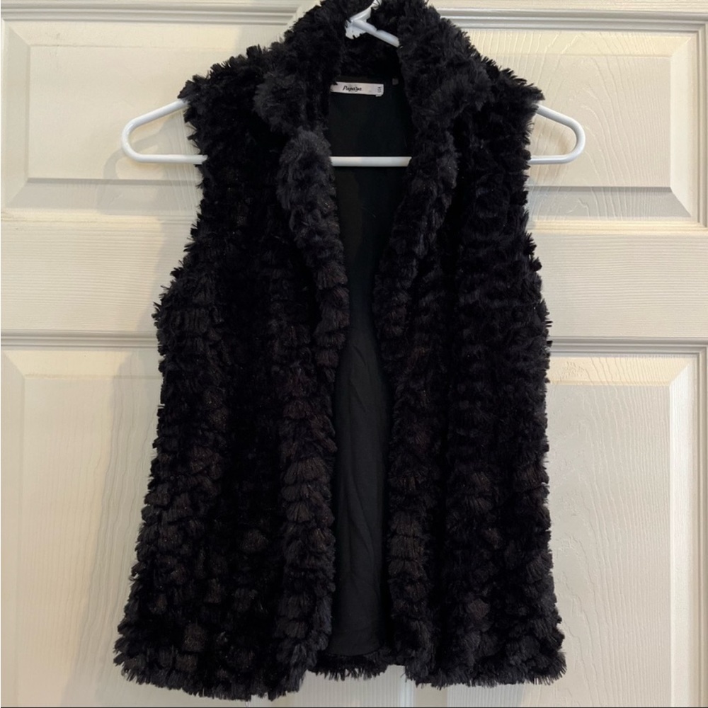 PAPAYA faux fur sleeveless vest